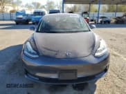 ✅ 2018 Tesla Model 3 Long Range Battery • VIN: 5YJ3E1EB4JF150291 • Lot: 85408095. Wystawiony na Copart z przebiegiem 65 333 mil. Bezpłatny archiwum sprzedaży aukcyjnych z USA i szczegółowy raport historii pojazdu na DreamBid. Zdjęcie 5.