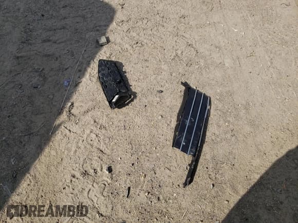 ✅ 2023 Audi A6 Premium Plus • VIN: WAUE3BF29PN035616 • Lot: 89578685. Wystawiony na Copart z przebiegiem Nie podano. Bezpłatny archiwum sprzedaży aukcyjnych z USA i szczegółowy raport historii pojazdu na DreamBid. Zdjęcie 12.