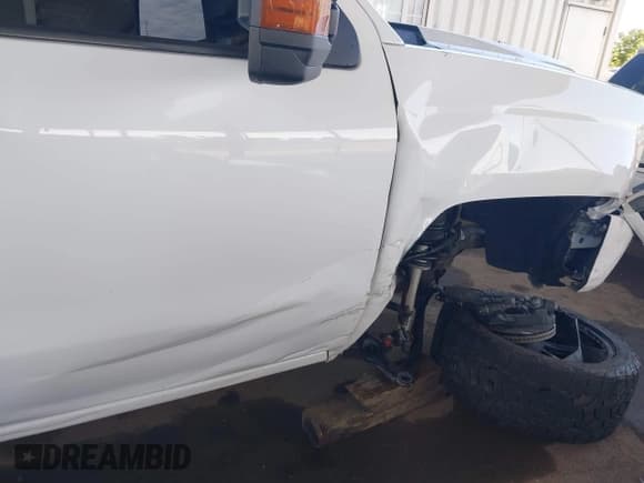 ✅ 2018 Chevrolet Silverado 1500 Custom • VIN: 1GCRCPEHXJZ321384 • Лот: 42249566. Опубликован ранее на IAAI с пробегом 127 257 миль. Бесплатный доступ к архиву аукционных продаж из США и подробный отчёт об истории автомобиля на DreamBid. Изображение 6.