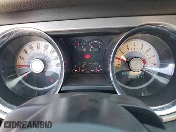 ✅ 2012 Ford Mustang Premium • VIN: 1ZVBP8EM5C5286771 • Lot: 89560665. Listed on Copart with 83,332 mi. Free auction sales archive from the USA and detailed vehicle history report at DreamBid. Image 9.