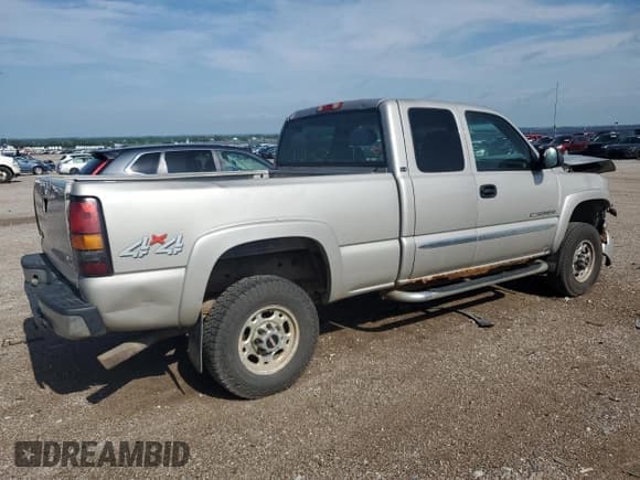 ✅ 2007 GMC Sierra 2500HD SLE1 • VIN: 1GTHK29U37E143486 • Лот: 62153395. Опубликован ранее на Copart с пробегом 207 666 миль. Бесплатный доступ к архиву аукционных продаж из США и подробный отчёт об истории автомобиля на DreamBid. Изображение 3.