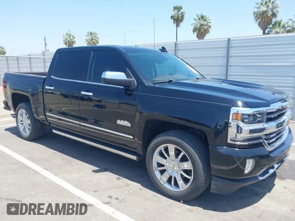 ✅ 2016 Chevrolet Silverado 1500 High Country • VIN: 3GCPCTEC3GG384338 • Lot: 42382874. Wystawiony na IAAI z przebiegiem 120 846 mil. Bezpłatny archiwum sprzedaży aukcyjnych z USA i szczegółowy raport historii pojazdu na DreamBid. Zdjęcie 1.
