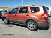 ✅ 2009 Kia Borrego EX • VIN: KNDJJ741795018508 • Lot: 68068774. Listed on Copart with 195,815 mi. Free auction sales archive from the USA and detailed vehicle history report at DreamBid. Image 2.