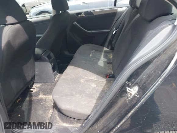 ✅ 2015 Volkswagen Jetta SE • VIN: 3VWD17AJ0FM230753 • Lot: 42680472. Listed on IAAI with 144,734 mi. Free auction sales archive from the USA and detailed vehicle history report at DreamBid. Image 8.