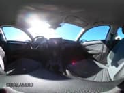 ✅ 2025 Volkswagen Jetta SE • VIN: 3VWEX7BU3SM025806 • Lot: 43572517. Wystawiony na IAAI z przebiegiem 26 402 mil. Bezpłatny archiwum sprzedaży aukcyjnych z USA i szczegółowy raport historii pojazdu na DreamBid. Zdjęcie 18.