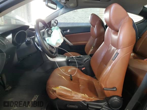 2010 Hyundai Genesis Coupe с VIN KMHHU6KH4AU025275, выставлен на аукционе Copart как лот 87844715 с пробегом 267 939 миль миль и Списание • Salvage title. История ставок и продаж доступна на DreamBid. Изображение 7.