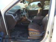 ✅ 2015 Chevrolet Suburban LTZ • VIN: 1GNSKKKC6FR697496 • Lot: 76989554. Wystawiony na Copart z przebiegiem 170 651 mil. Bezpłatny archiwum sprzedaży aukcyjnych z USA i szczegółowy raport historii pojazdu na DreamBid. Zdjęcie 7.