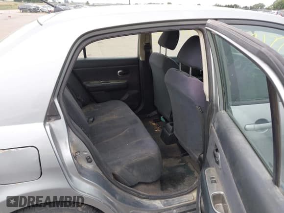 ✅ 2009 Nissan Versa S • VIN: 3N1BC11E69L492519 • Lot: 43177372. Listed on IAAI with 203,875 mi. Free auction sales archive from the USA and detailed vehicle history report at DreamBid. Image 8.