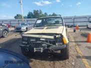 ✅ 1995 Jeep Cherokee Sport • VIN: 1J4FJ68S3SL555908 • Lot: 42222016. Listed on IAAI with 283,444 mi. Free auction sales archive from the USA and detailed vehicle history report at DreamBid. Image 12.