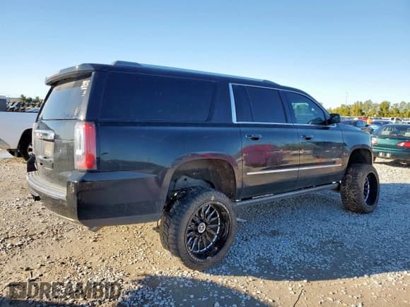 ✅ 2015 GMC Yukon XL Denali • VIN: 1GKS2JKJ3FR632935 • Lot: 90396765. Listed on Copart with 213,377 mi. Free auction sales archive from the USA and detailed vehicle history report at DreamBid. Image 3.