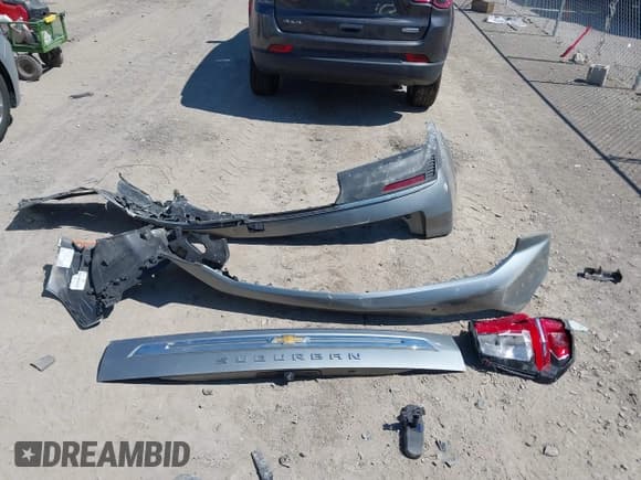 ✅ 2023 Chevrolet Suburban LS • VIN: 1GNSKBKD1PR534412 • Лот: 43128954. Опубликован ранее на IAAI с пробегом 63 521 миль. Бесплатный доступ к архиву аукционных продаж из США и подробный отчёт об истории автомобиля на DreamBid. Изображение 12.