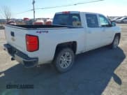 ✅ 2017 Chevrolet Silverado 1500 LT • VIN: 3GCUKREC5HG194163 • Lot: 43715019. Wystawiony na IAAI z przebiegiem 138 714 mil. Bezpłatny archiwum sprzedaży aukcyjnych z USA i szczegółowy raport historii pojazdu na DreamBid. Zdjęcie 4.