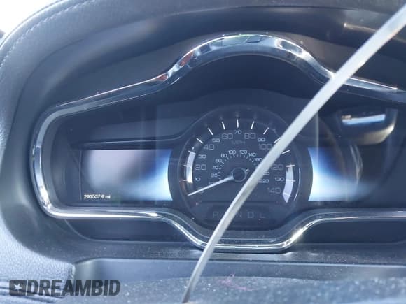 ✅ 2018 Lincoln MKT • VIN: 2LMHJ5NK5JBL02245 • Lot: 41430571. Wystawiony na IAAI z przebiegiem 293 537 mil. Bezpłatny archiwum sprzedaży aukcyjnych z USA i szczegółowy raport historii pojazdu na DreamBid. Zdjęcie 7.