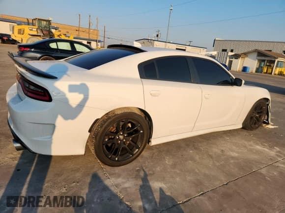 ✅ 2020 Dodge Charger Scat Pack • VIN: 2C3CDXGJ3LH232167 • Lot: 82200185. Wystawiony na Copart z przebiegiem 94 014 mil. Bezpłatny archiwum sprzedaży aukcyjnych z USA i szczegółowy raport historii pojazdu na DreamBid. Zdjęcie 3.