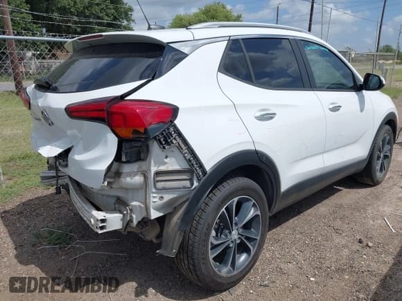 ✅ 2021 Buick Encore GX Select • VIN: KL4MMDS27MB054279 • Лот: 42417530. Опубликован ранее на IAAI с пробегом 142 536 миль. Бесплатный доступ к архиву аукционных продаж из США и подробный отчёт об истории автомобиля на DreamBid. Изображение 4.