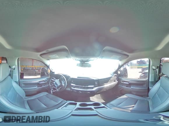 ✅ 2024 Chevrolet Silverado 2500HD • VIN: 2GC1YPEY6R1104367 • Lot: 51783695. Wystawiony na Copart z przebiegiem 59 283 mil. Bezpłatny archiwum sprzedaży aukcyjnych z USA i szczegółowy raport historii pojazdu na DreamBid. Zdjęcie 13.