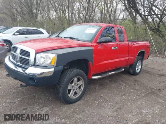 2006 Dodge Dakota ST with VIN 1D7HW22K76S506858, listed as a IAAI auction lot 41925503 with 173,481 mi miles and . Bid and sale history available at DreamBid. Image 2.