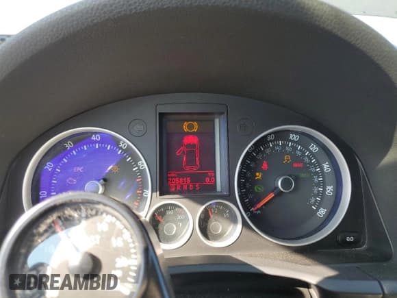 ✅ 2006 Volkswagen Golf GTI • VIN: WVWFV71K06W118818 • Lot: 81637145. Listed on Copart with 205,815 mi. Free auction sales archive from the USA and detailed vehicle history report at DreamBid. Image 9.