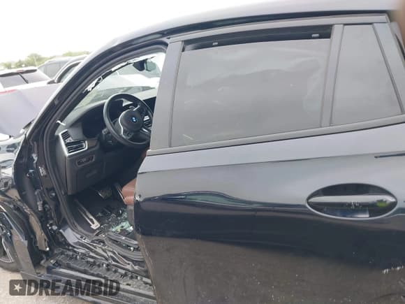 ✅ 2022 BMW X6 xDrive40i • VIN: 5UXCY6C05N9L08478 • Лот: 42630884. Опубликован ранее на IAAI с пробегом Не указан. Бесплатный доступ к архиву аукционных продаж из США и подробный отчёт об истории автомобиля на DreamBid. Изображение 14.