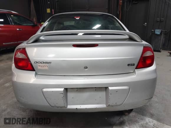 2005 Dodge Neon SXT z VIN 1B3ES56C85D257813, wystawiony jako IAAI lot #42001891 z przebiegiem 200 689 mil mil oraz . Historia ofert i sprzedaży dostępna na DreamBid. Obrazek 17.