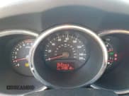 ✅ 2013 Kia Sorento EX • VIN: 5XYKUCA68DG321785 • Lot: 82552895. Wystawiony na Copart z przebiegiem 149 618 mil. Bezpłatny archiwum sprzedaży aukcyjnych z USA i szczegółowy raport historii pojazdu na DreamBid. Zdjęcie 9.