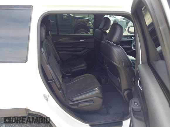 ✅ 2023 Jeep Grand Cherokee Laredo • VIN: 1C4RJKAG8P8848019 • Lot: 42711951. Listed on IAAI with 55,685 mi. Free auction sales archive from the USA and detailed vehicle history report at DreamBid. Image 8.