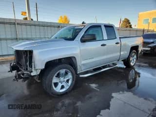 2018 Chevrolet Silverado 1500 Custom с VIN 1GCVKPEC1JZ158064, выставлен на аукционе Copart как лот 90245125 с пробегом 63 121 миль миль и Списание • Salvage title. История ставок и продаж доступна на DreamBid. Изображение 1.