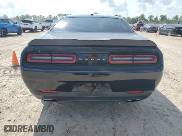 ✅ 2020 Dodge Challenger SXT • VIN: 2C3CDZAG9LH113533 • Lot: 71739014. Wystawiony na Copart z przebiegiem 82 203 mil. Bezpłatny archiwum sprzedaży aukcyjnych z USA i szczegółowy raport historii pojazdu na DreamBid. Zdjęcie 6.