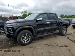 ✅ 2024 GMC Canyon 4WD Denali • VIN: 1GTP6FEK7R1306159 • Lot: 58431815. Wystawiony na Copart z przebiegiem 6 853 mil. Bezpłatny archiwum sprzedaży aukcyjnych z USA i szczegółowy raport historii pojazdu na DreamBid. Zdjęcie 1.