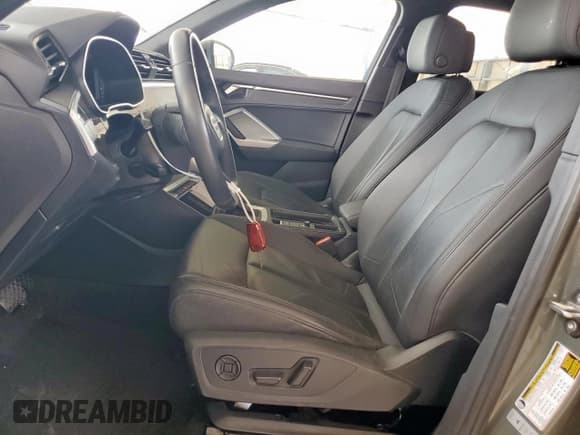 ✅ 2022 Audi Q3 Premium • VIN: WA1AUCF34N1140656 • Lot: 68894635. Listed on Copart with 36,490 mi. Free auction sales archive from the USA and detailed vehicle history report at DreamBid. Image 7.