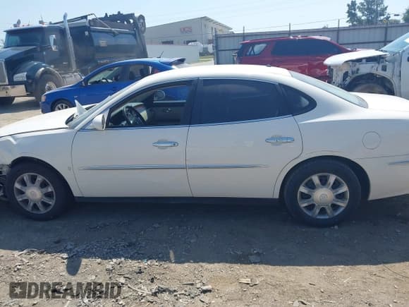 ✅ 2008 Buick LaCrosse CX • VIN: 2G4WC582981142606 • Лот: 43194129. Опубликован ранее на IAAI с пробегом 119 048 миль. Бесплатный доступ к архиву аукционных продаж из США и подробный отчёт об истории автомобиля на DreamBid. Изображение 15.