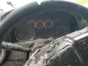 ✅ 2019 Chevrolet Silverado 1500 LT • VIN: 1GCRYDED0KZ270797 • Lot: 61334995. Wystawiony na Copart z przebiegiem Nie podano. Bezpłatny archiwum sprzedaży aukcyjnych z USA i szczegółowy raport historii pojazdu na DreamBid. Zdjęcie 9.