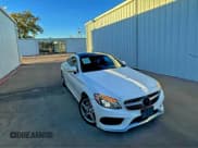 ✅ 2017 Mercedes-Benz C 300 • VIN: WDDWJ4KB7HF538870 • Lot: 97041985. Wystawiony na Copart z przebiegiem 137 910 mil. Bezpłatny archiwum sprzedaży aukcyjnych z USA i szczegółowy raport historii pojazdu na DreamBid. Zdjęcie 1.