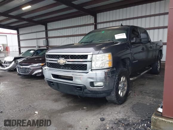 ✅ 2011 Chevrolet Silverado 2500HD LT • VIN: 1GC1KXCG9BF100288 • Lot: 43818600. Listed on IAAI with 246,365 mi. Free auction sales archive from the USA and detailed vehicle history report at DreamBid. Image 17.