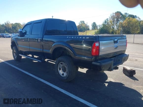 ✅ 2014 Ford F-250 XL • VIN: 1FT7W2B60EEA97155 • Lot: 43595294. Wystawiony na IAAI z przebiegiem 272 245 mil. Bezpłatny archiwum sprzedaży aukcyjnych z USA i szczegółowy raport historii pojazdu na DreamBid. Zdjęcie 3.