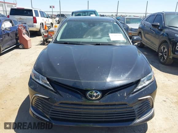 2021 Toyota Camry LE z VIN 4T1R11BK5MU025785, wystawiony jako IAAI lot #42301558 z przebiegiem 47 494 mil mil oraz . Historia ofert i sprzedaży dostępna na DreamBid. Obrazek 12.