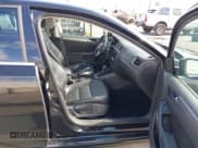 ✅ 2014 Volkswagen Jetta TDI w/Premium/Nav • VIN: 3VWLL7AJ3EM404934 • Lot: 42809693. Listed on IAAI with 142,331 mi. Free auction sales archive from the USA and detailed vehicle history report at DreamBid. Image 5.