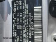 ✅ 2025 Hyundai Venue SEL • VIN: KMHRC8A35SU365903 • Lot: 53184665. Listed on Copart with 1,455 mi. Free auction sales archive from the USA and detailed vehicle history report at DreamBid. Image 13.