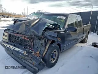 ✅ 1998 GMC Sierra 1500 • VIN: 1GTEC19RXWE505852 • Lot: 92768185. Wystawiony na Copart z przebiegiem 319 706 mil. Bezpłatny archiwum sprzedaży aukcyjnych z USA i szczegółowy raport historii pojazdu na DreamBid. Zdjęcie 1.