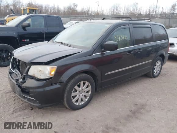 ✅ 2014 Chrysler Town & Country Touring • VIN: 2C4RC1BG2ER219229 • Lot: 43721183. Listed on IAAI with 173,958 mi. Free auction sales archive from the USA and detailed vehicle history report at DreamBid. Image 2.