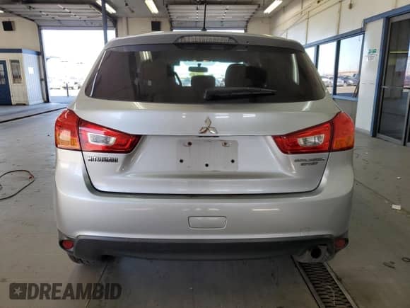 2016 Mitsubishi Outlander ES with VIN JA4AP3AU4GZ065940, listed as a Copart auction lot 82319495 with 198,997 mi miles and Salvage title. Bid and sale history available at DreamBid. Image 6.
