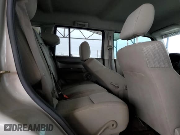 ✅ 2007 Jeep Commander Sport • VIN: 1J8HG48K67C602821 • Лот: 49789085. Опубликован ранее на Copart с пробегом 176 333 миль. Бесплатный доступ к архиву аукционных продаж из США и подробный отчёт об истории автомобиля на DreamBid. Изображение 11.