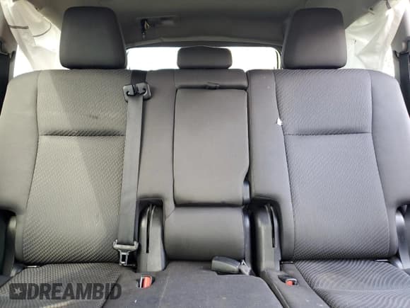 ✅ 2017 Toyota Highlander LE • VIN: 5TDZARFH1HS027450 • Lot: 80666265. Wystawiony na Copart z przebiegiem 119 588 mil. Bezpłatny archiwum sprzedaży aukcyjnych z USA i szczegółowy raport historii pojazdu na DreamBid. Zdjęcie 10.