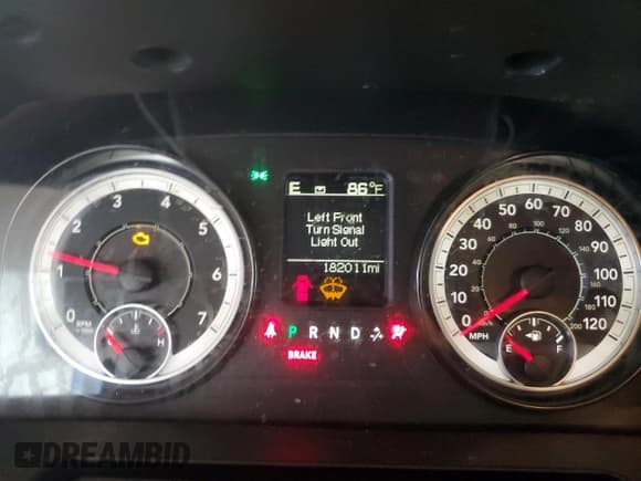 ✅ 2017 Ram 1500 Tradesman • VIN: 3C6JR6DT4HG654385 • Lot: 80403495. Wystawiony na Copart z przebiegiem 182 011 mil. Bezpłatny archiwum sprzedaży aukcyjnych z USA i szczegółowy raport historii pojazdu na DreamBid. Zdjęcie 9.