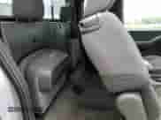 2011 Nissan Frontier SV z VIN 1N6AD0CU2BC435575, wystawiony jako Copart lot #59582965 z przebiegiem 186 973 mil mil oraz Szkoda całkowita • Salvage title. Historia ofert i sprzedaży dostępna na DreamBid. Obrazek 10.