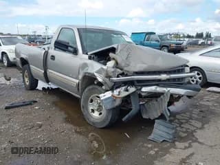 ✅ 2000 Chevrolet Silverado 2500 • VIN: 1GCFC24U1YZ258674 • Lot: 43364700. Wystawiony na IAAI z przebiegiem Nie podano. Bezpłatny archiwum sprzedaży aukcyjnych z USA i szczegółowy raport historii pojazdu na DreamBid. Zdjęcie 1.