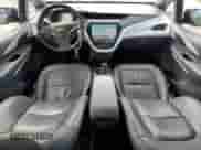 2019 Chevrolet Bolt EV Premier z VIN 1G1FZ6S07K4121158, wystawiony jako Copart lot #42055794 z przebiegiem 37 811 mil mil oraz . Historia ofert i sprzedaży dostępna na DreamBid. Obrazek 8.