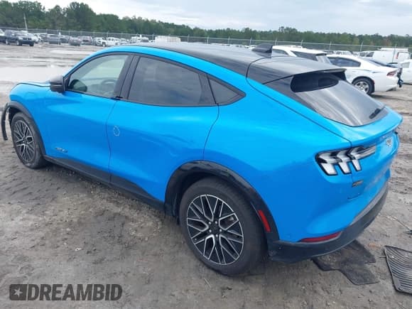 ✅ 2024 Ford Mustang Mach-E Premium • VIN: 3FMTK3R70RMA52792 • Лот: 43406284. Опубликован ранее на IAAI с пробегом 7 481 миль. Бесплатный доступ к архиву аукционных продаж из США и подробный отчёт об истории автомобиля на DreamBid. Изображение 3.