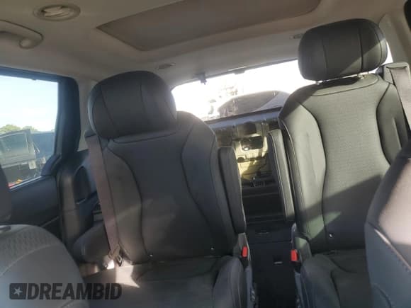 ✅ 2025 Kia Carnival SX Prestige • VIN: KNDNE5KA2S6065524 • Лот: 92487305. Опубликован ранее на Copart с пробегом 4 273 миль. Бесплатный доступ к архиву аукционных продаж из США и подробный отчёт об истории автомобиля на DreamBid. Изображение 10.