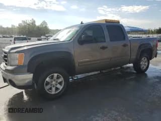 ✅ 2013 GMC Sierra 1500 SLE • VIN: 3GTP2VE70DG314776 • Лот: 85544605. Опубликован ранее на Copart с пробегом 67 667 миль. Бесплатный доступ к архиву аукционных продаж из США и подробный отчёт об истории автомобиля на DreamBid. Изображение 1.